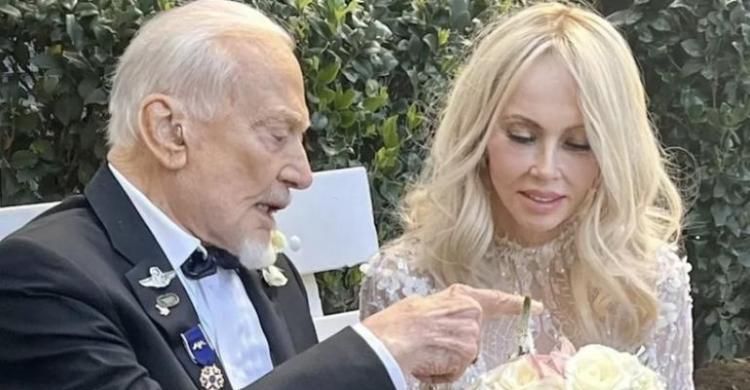 Buzz Aldrin, Astronot AS Yang Pernah Jalan Di Bulan, Menikah Ke-4 Kali Di Usia 93