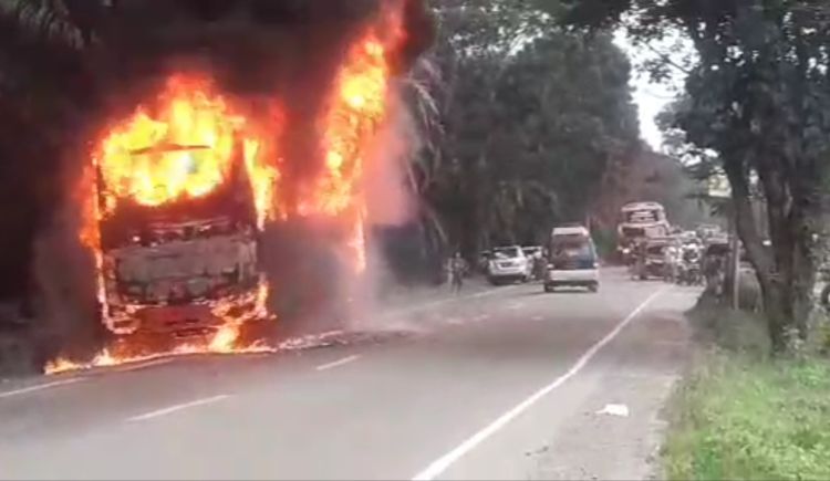 Bus Paradep Jurusan Medan -Siantar Terbakar, Penumpang Histeris