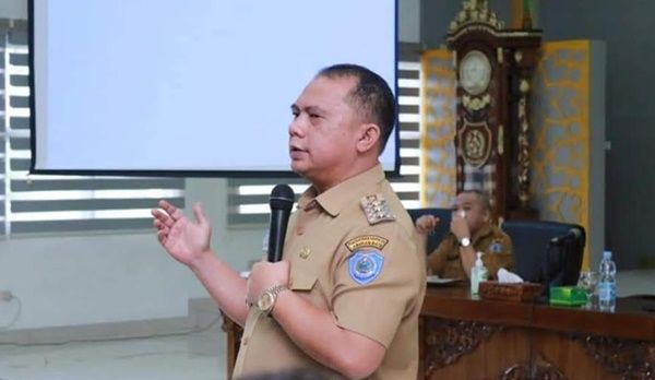 Bupati Labuhanbatu Ajak Para Kepling Mengelola Sampah dengan Baik