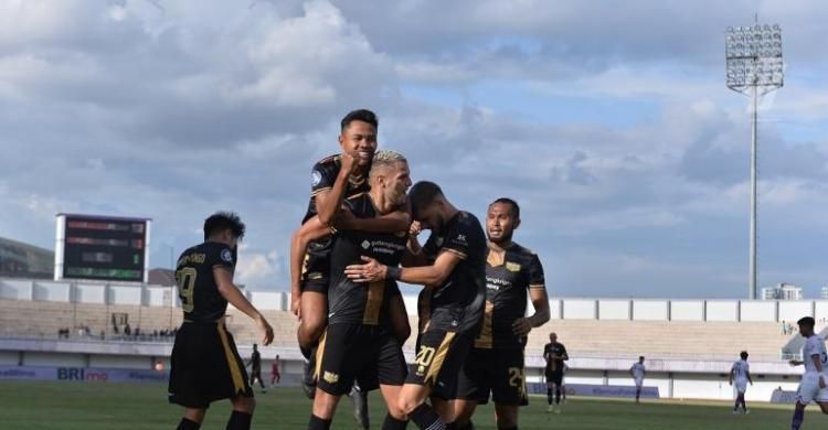 Bekuk Persita, Dewa  United Makin Tokcer