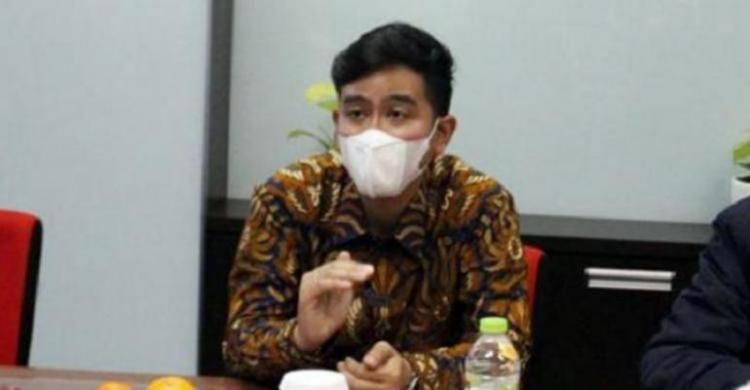 Meski Putra Presiden, Gibran Sang Walikota Solo Dilawan Tiga Bupati