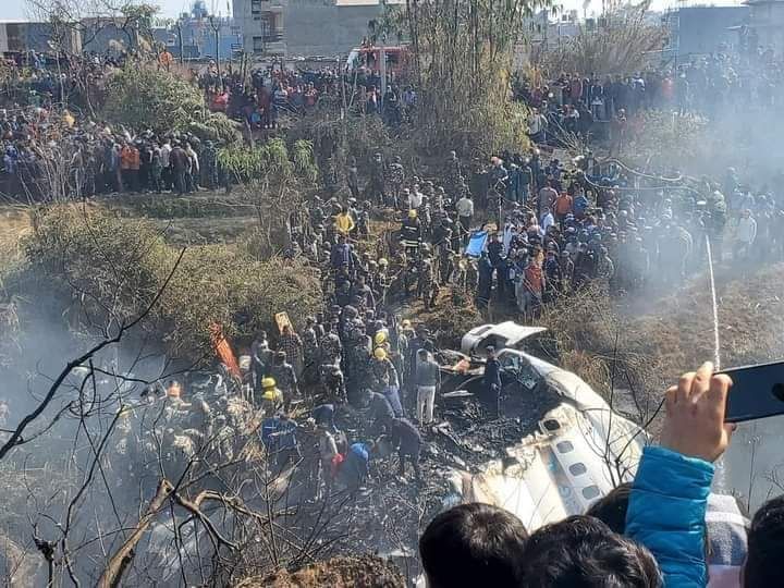 Pesawat Penumpang Jatuh dan Terbakar di Nepal, Puluhan Orang Dilaporkan Tewas