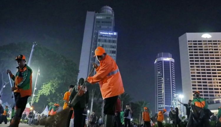 Perayaan Malam Tahun Baru di Ibu Kota Hasilkan 74 Ton Sampah