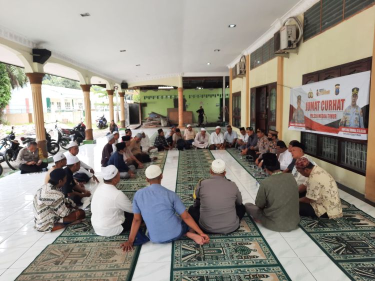 Jumat Curhat Polsek Medan Timur di Mesjid Baiturahman, Jamaah Antusias Berikan Pertanyaan