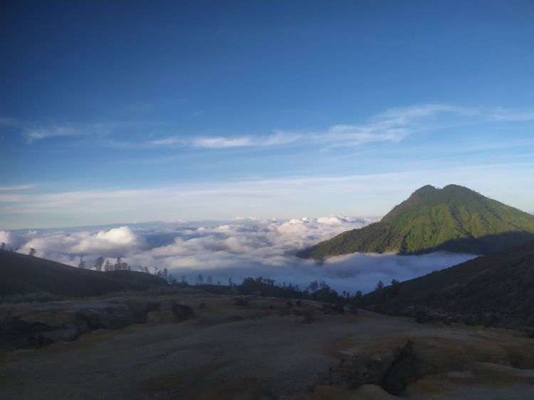 Status Gunung Ijen Naik Jadi Waspada