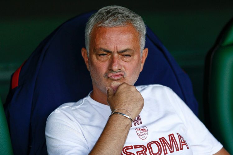 Jose Mourinho Diharap Tetap Latih AS Roma