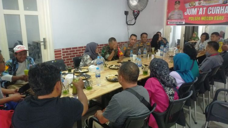 Jumat Curhat, Polsek Medan Baru Dengar Keluhan Warga Kelurahan Merdeka
