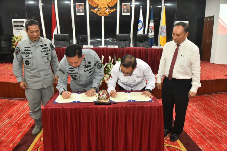 MOU Kepala Bakamla RI dengan Universitas Sam Ratulangi