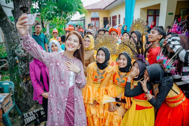 2024, Ny Kahiyang Ayu Ingin Kota Medan Juara I Perlombaan PAAR Tingkat Sumut