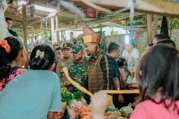 Harga Beras Naik Jelang Ramadhan, Bobby Minta Bulog Tambah Pasokan