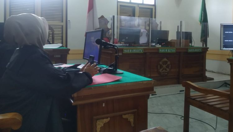 Kurir Ribuan Ekstasi Dituntut 15 Tahun
