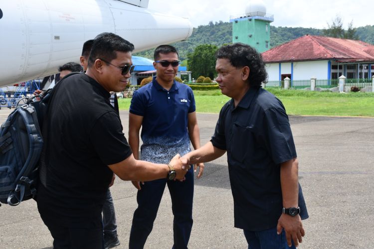 Danrem 023/KS Kunker Pulau Nias, Bantu Pembangunan Mesjid Al Abrar Idanogawo