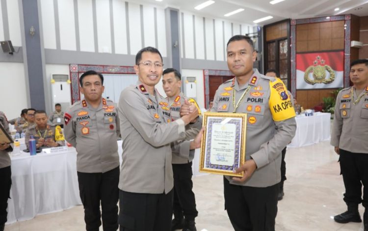 Polres Labuhanbatu Terima Penghargaan  Pengelolaan Media Online Terbanyak Dari Kapolda Sumut