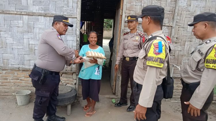 Polsek Perbaungan Bantu Warga Kurang Mampu Dusun Berkah Sergai