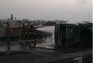 Terguling, Mobil Pick Up Terbakar di Tol Medan-Binjai, Sopir Tewas