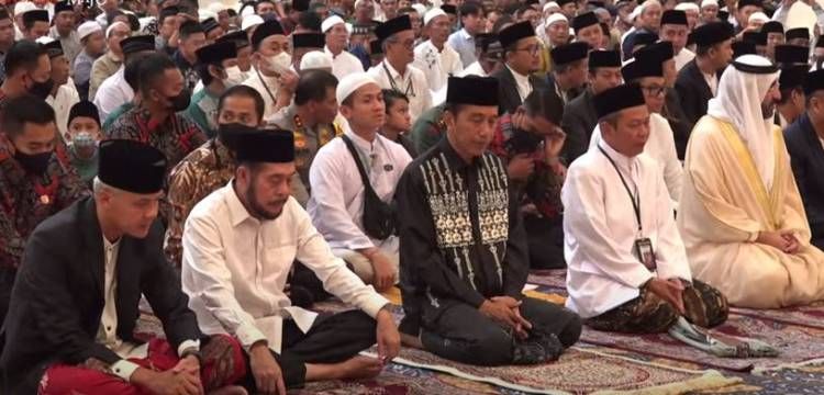 Capres 2024 Barengan Salat Id dengan Presiden Jokowi