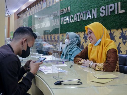 Antusias Masyarakat Mengurus Adminduk Pasca Libur Idul Fitri Tinggi