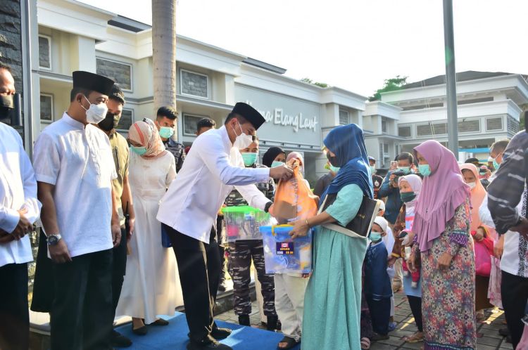 TNI AL Bersama KADIN DKI Jakarta Berbagi Kebahagiaan di Bulan Ramadhan