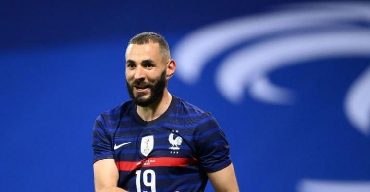 Bertahan Meski Dapat Tawaran Menggiurkan, Karim Bezena  Tentukan Masa Depan-nya Bersama Real Madrid