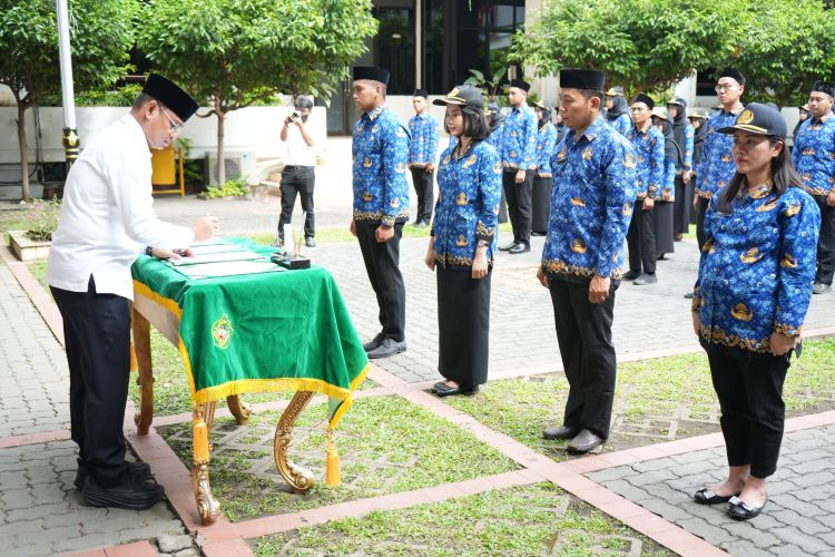 Sekda Ambil Sumpah 199 ASN Pemko Medan