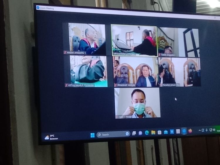 Hakim Cecar Polisi Digital Forensik Terkait 15 Situs Judi Online Apin BK