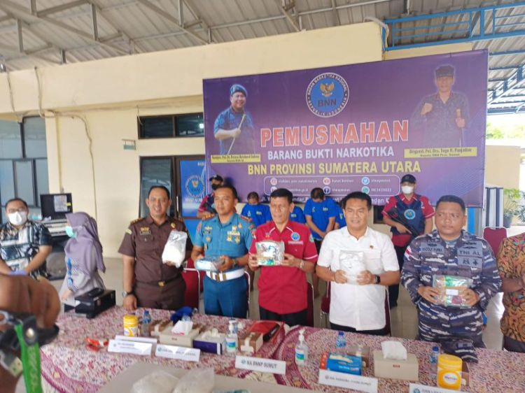 BNN Musnahkan Barang Bukti 10 Kg Sabu, 4 Orang Ditangkap