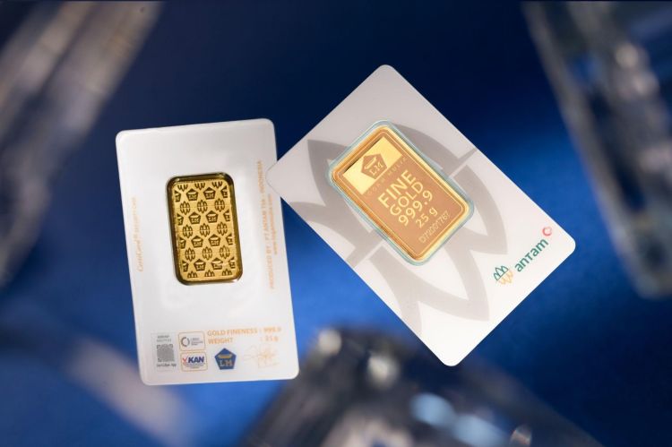 Harga Emas Antam Naik Rp4.000 ke Level Rp1.063.000