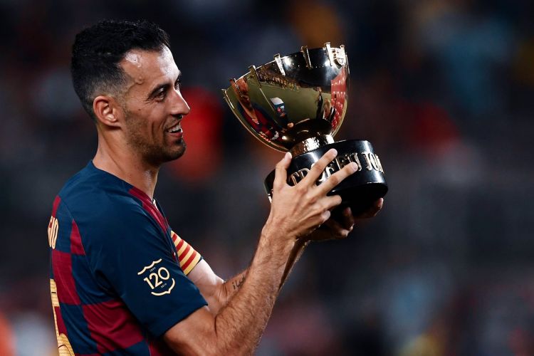 Sergio Busquets Ingin Persembahkan Trofi Bagi Barcelona Sebelum Pergi