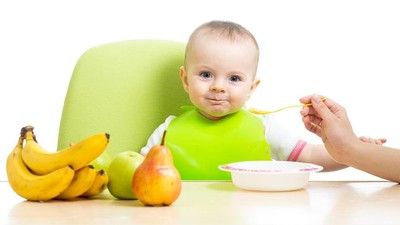 7 Cara Mengatasi Bayi yang Kurang Nafsu Makan
