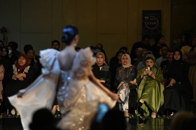 Ketua Dekranasda Sumut Sebut Fashion Paling Baik Adalah Menciptakan Perpaduan Antara Tradisional dan Modren