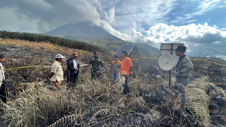 Stasiun Pemantau Sinabung Hangus, Laporan Gempa Terganggu