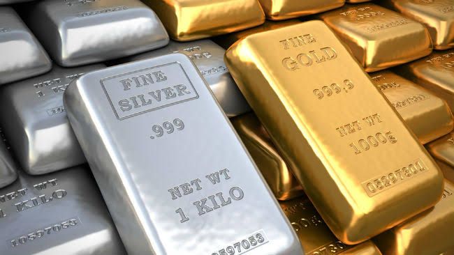 Harga Emas Antam Turun ke Level Rp1.052.000, Perak ke Level Rp12.650