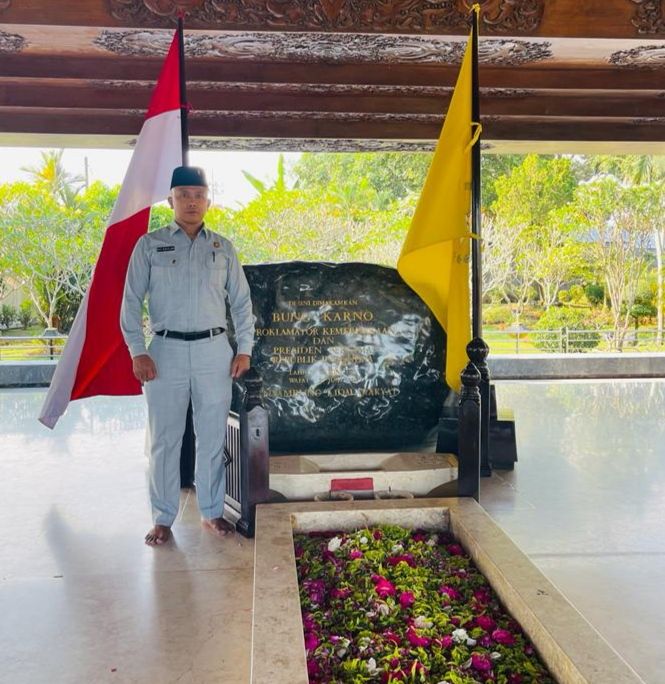 Kenang Jasa Sang Proklamator, Serdik Revi Nurvelani Ziarah ke Makam Bung Karno