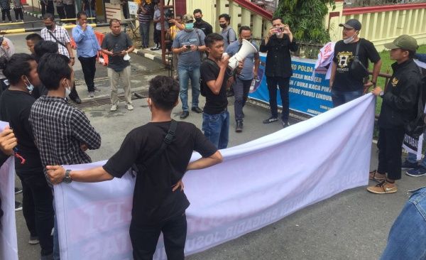Desak Pengungkapan Penembakan Brigadir J, Aliansi Pemuda dan Mahasiswa Sumut Demo Mapolda Sumut