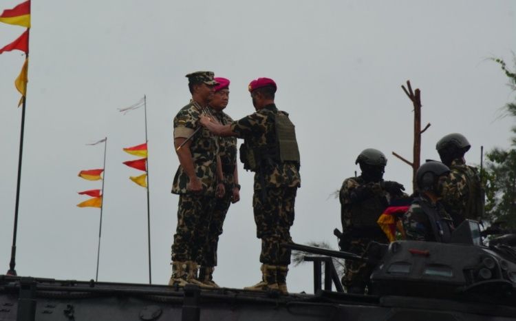 Kunker ke Batam, Panglima TNI Peroleh Penganugerahan Brevet Kehormatan Korps Marinir