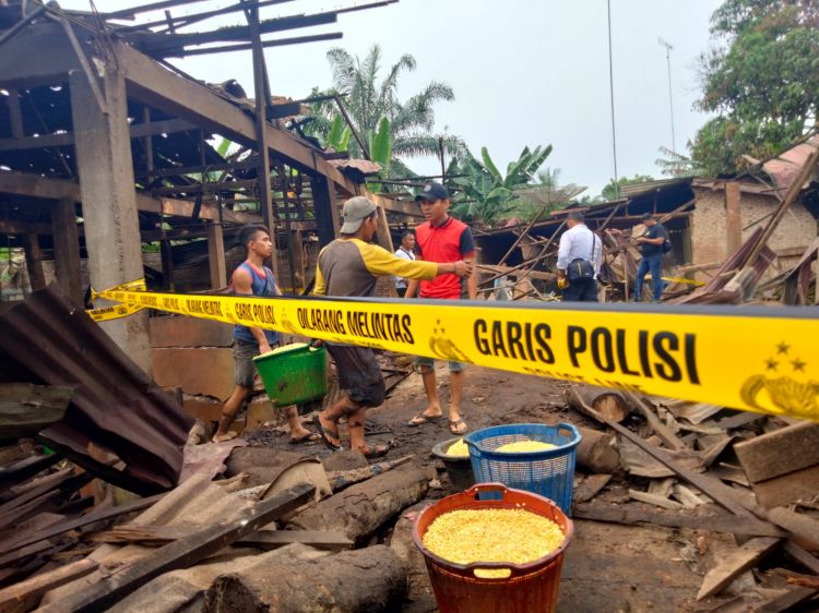 Pabrik Tahu  Meledak , 7 Pekerja Luka dan 7 Rumah di Asahan Rusak