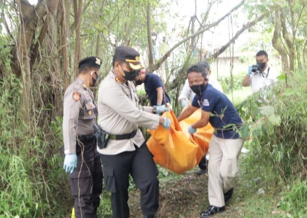Warga Digegerkan Penemuan Mayat Wanita di Gudang Aspal Kampung Bicara Ujung