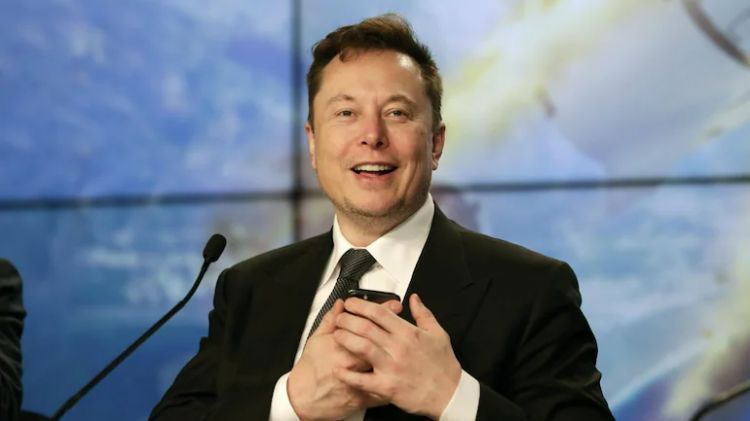 Elon Musk Akui Beli Manchester United Hanya Candaan
