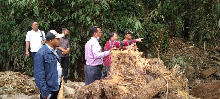 Bupati Toba Rapat Soal Dampak  Bencana Banjir di Lumbanjulu