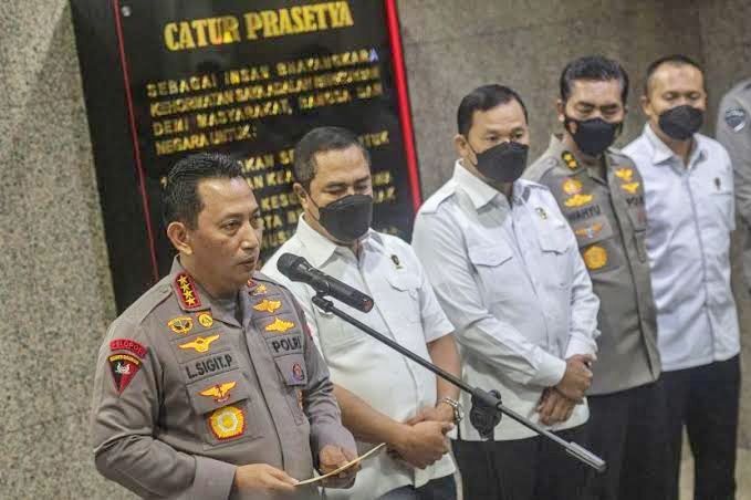 Kasus Tewasnya Brigadir J, Empat Orang Perwira Ditahan