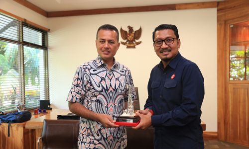 Musa Rajekshah Dorong Program Belajar secara Digital di Sekolah