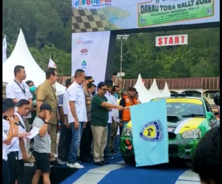Rifat Sungkar Ramaikan Kejuaraan Danau Toba Rally 2022