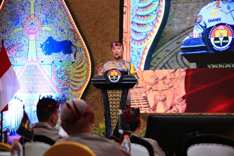 Kadiv Humas Polri Minta Jajaran Tingkatkan Kemampuan Persiapan Hadapi Tantangan Global