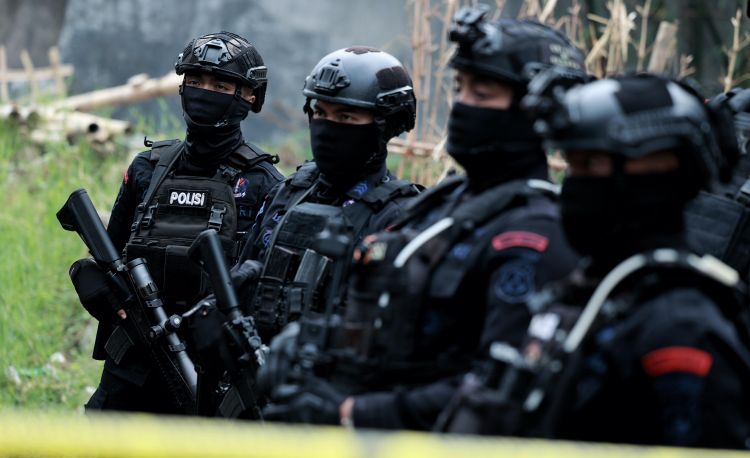 Densus 88 Bekuk "Calon Pengantin" Bom Bunuh Diri di Batu Malang