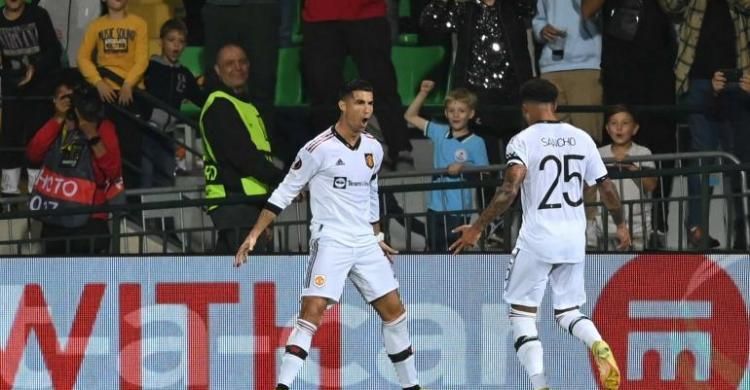 CR7 Cetak Gol Penglaris