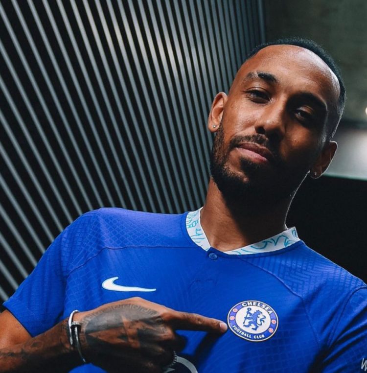 Aubameyang Akhirnya Resmi Berseragam Chelsea