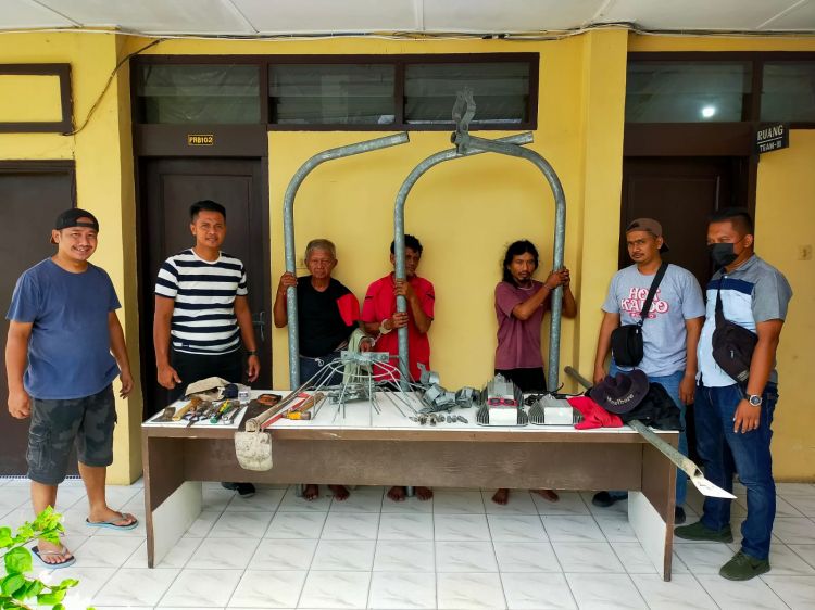Dinas Perkim Rugi Ratusan Juta, Ini Pelaku Pencurian Tiang Lampu Tenaga Surya