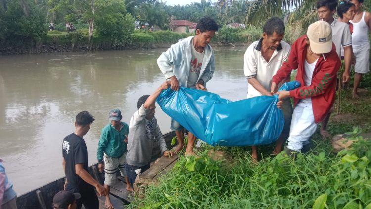 3 Hari Hanyut Bocah 8 Tahun Akhirnya Di Temukan