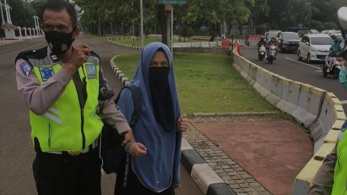 Ini Kata Danpaspampres Terkait Perempuan Bersenpi Terobos Istana