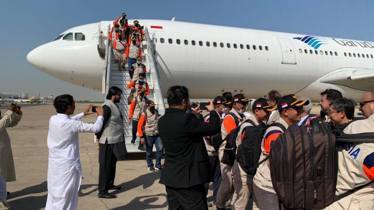Tim Medis Indonesia Tiba di Karachi, Siap Bantu Warga Paksitan di Pos Pengungsian